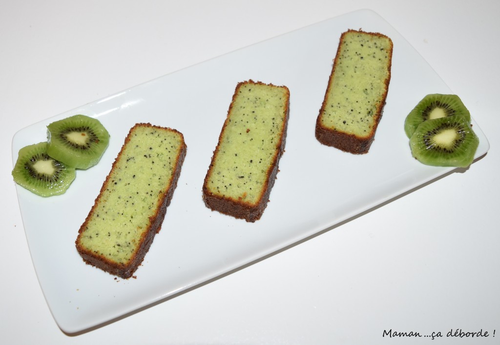 Gâteau amande, kiwi et pavot
