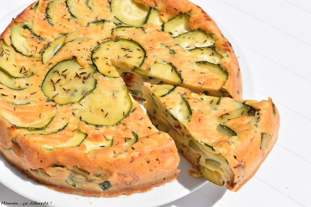Gâteau renversé au yaourt et aux courgettes grillées