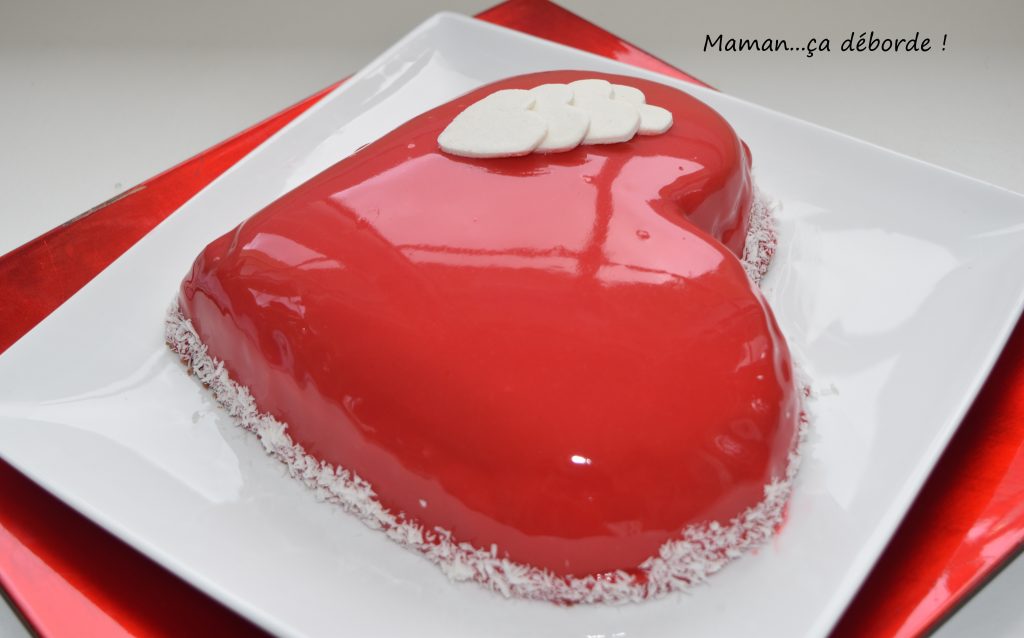 Bavarois coeur bombé et glaçage miroir