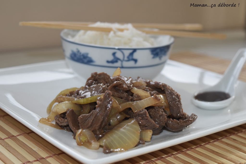 Boeuf sauté aux oignons