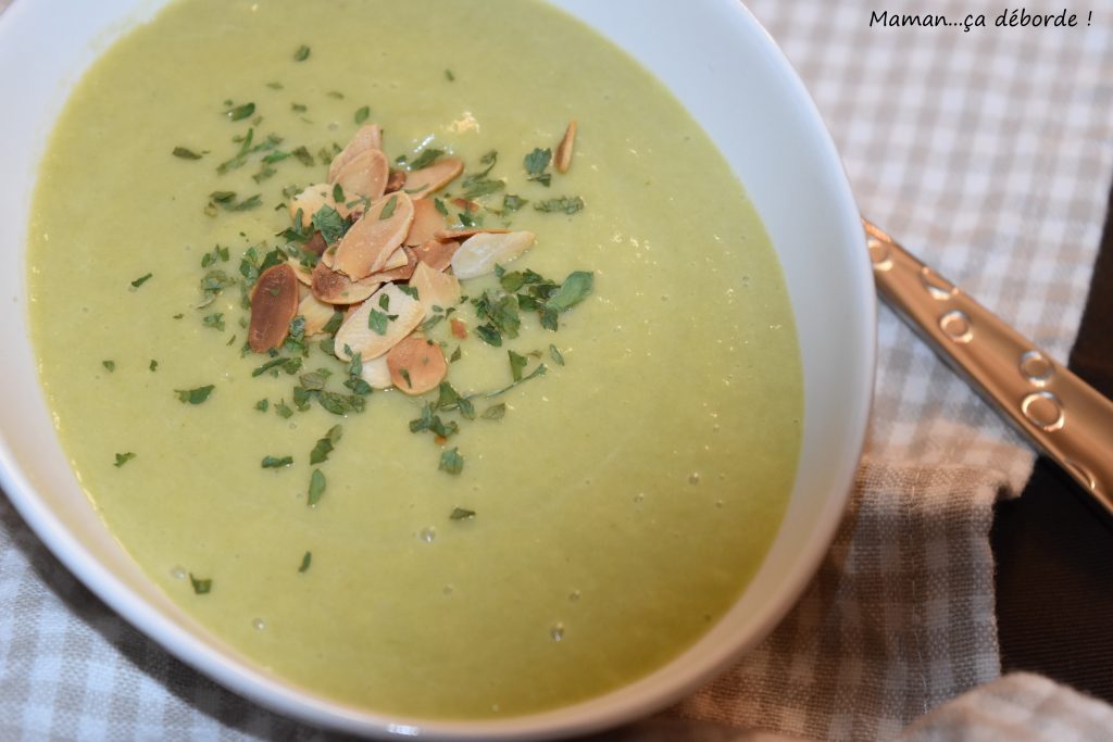 Velouté poireau et navet au lait d'amande