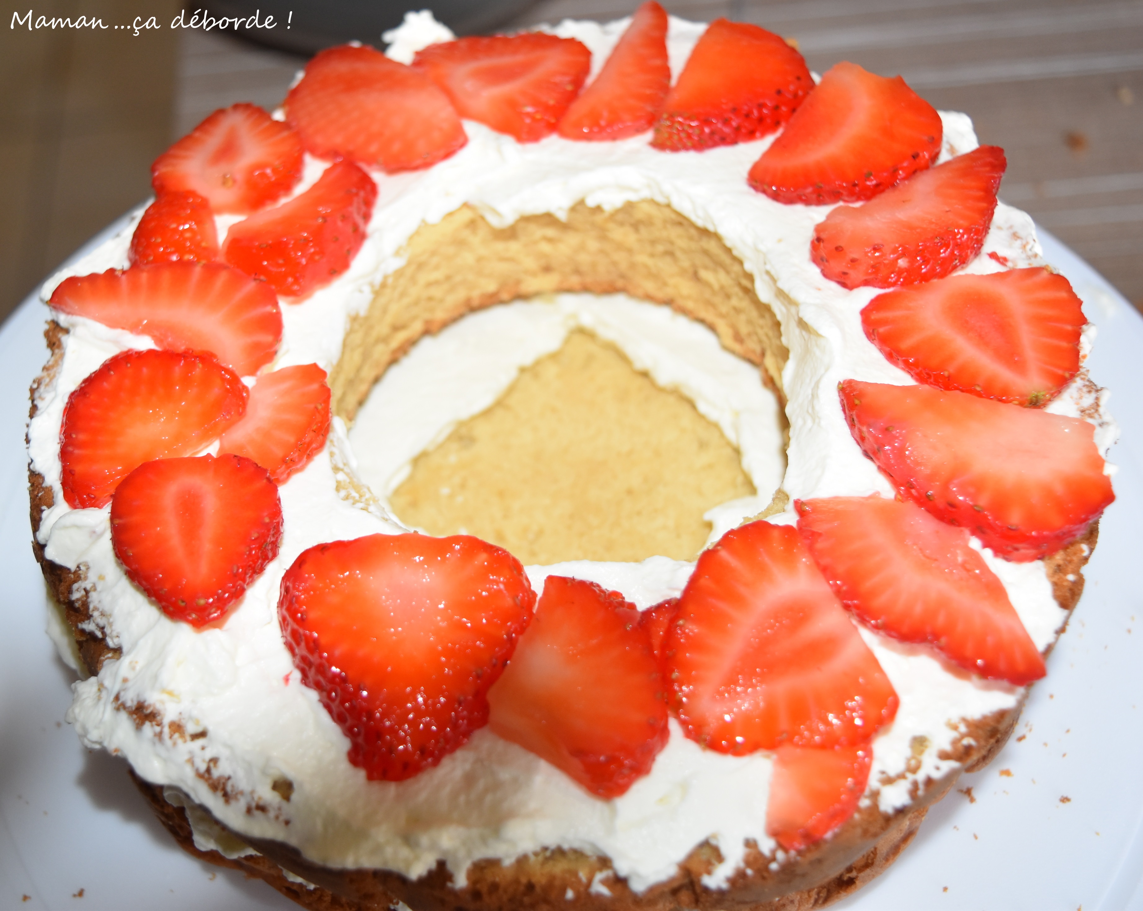 Gâteau Reine des Neiges (Pinata Cake) - Recette par Mamança déborde !