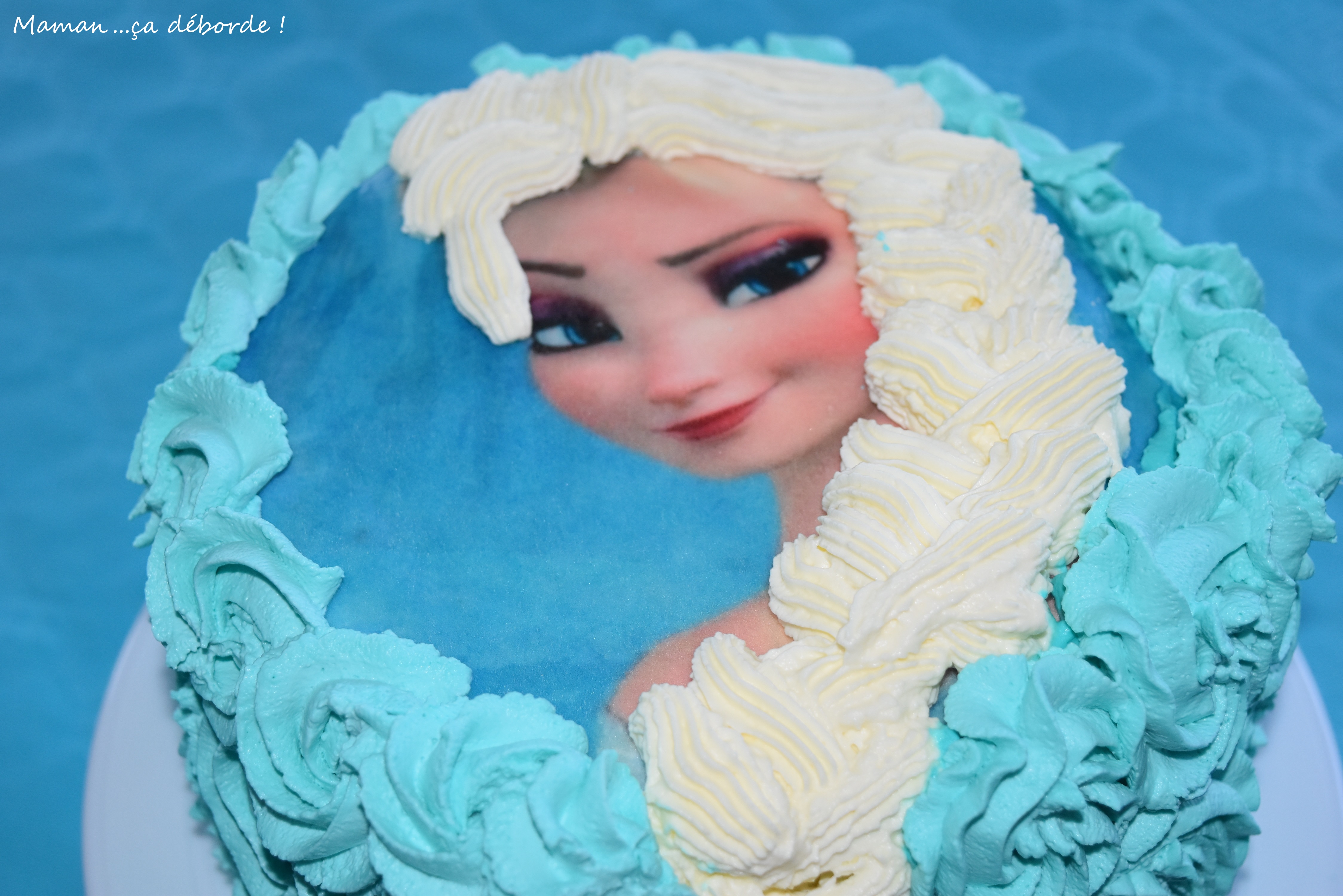 Gâteau poupée Reine des neiges