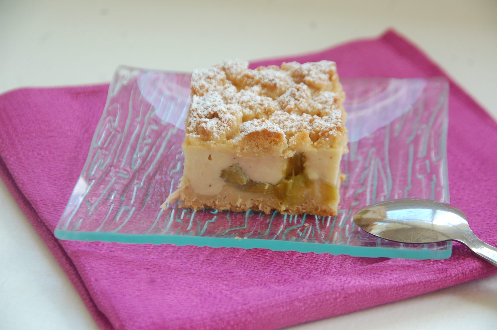 Carré pâtissier à la rhubarbe