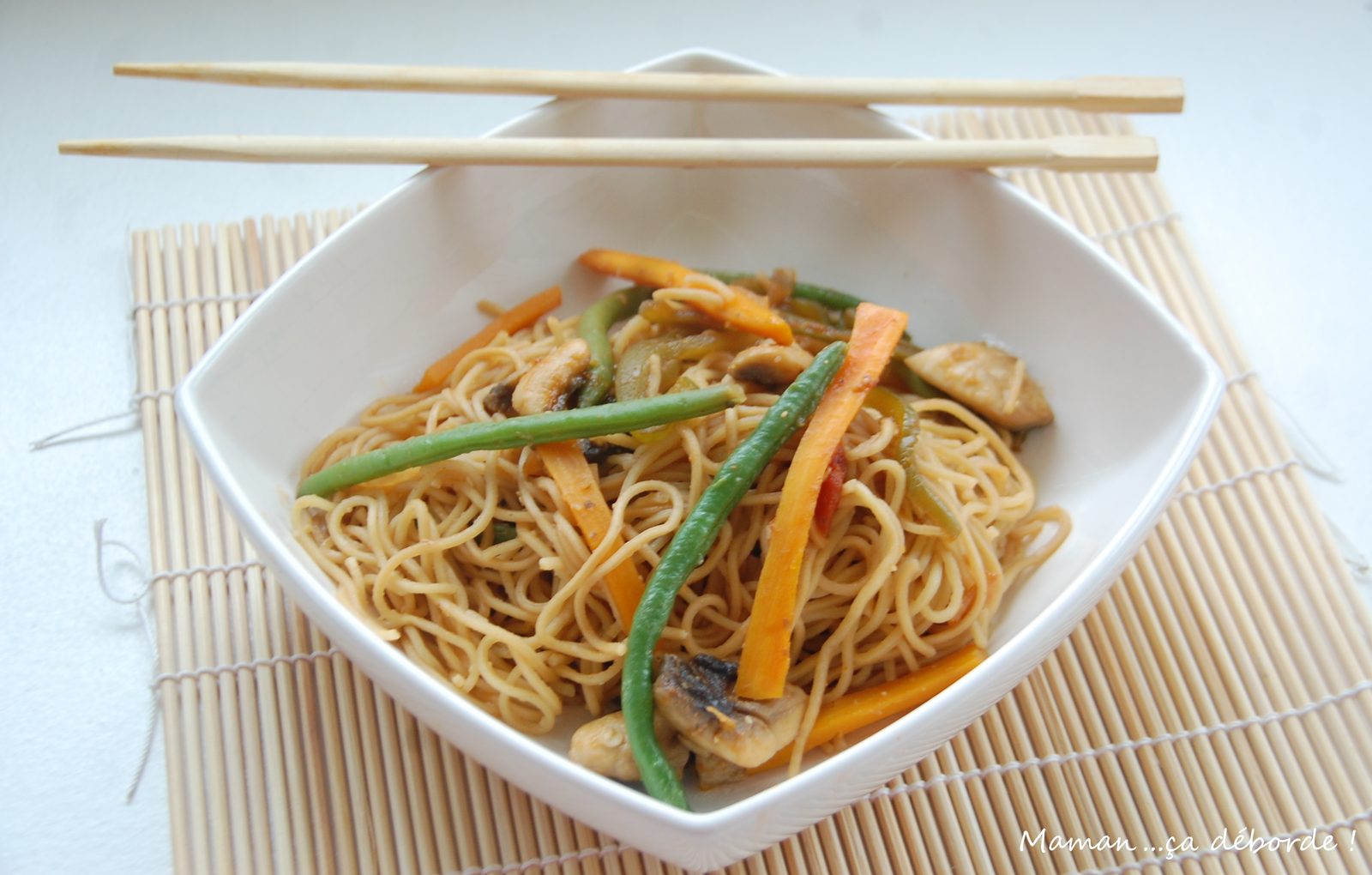 Nouilles chinoises sautées aux légumes