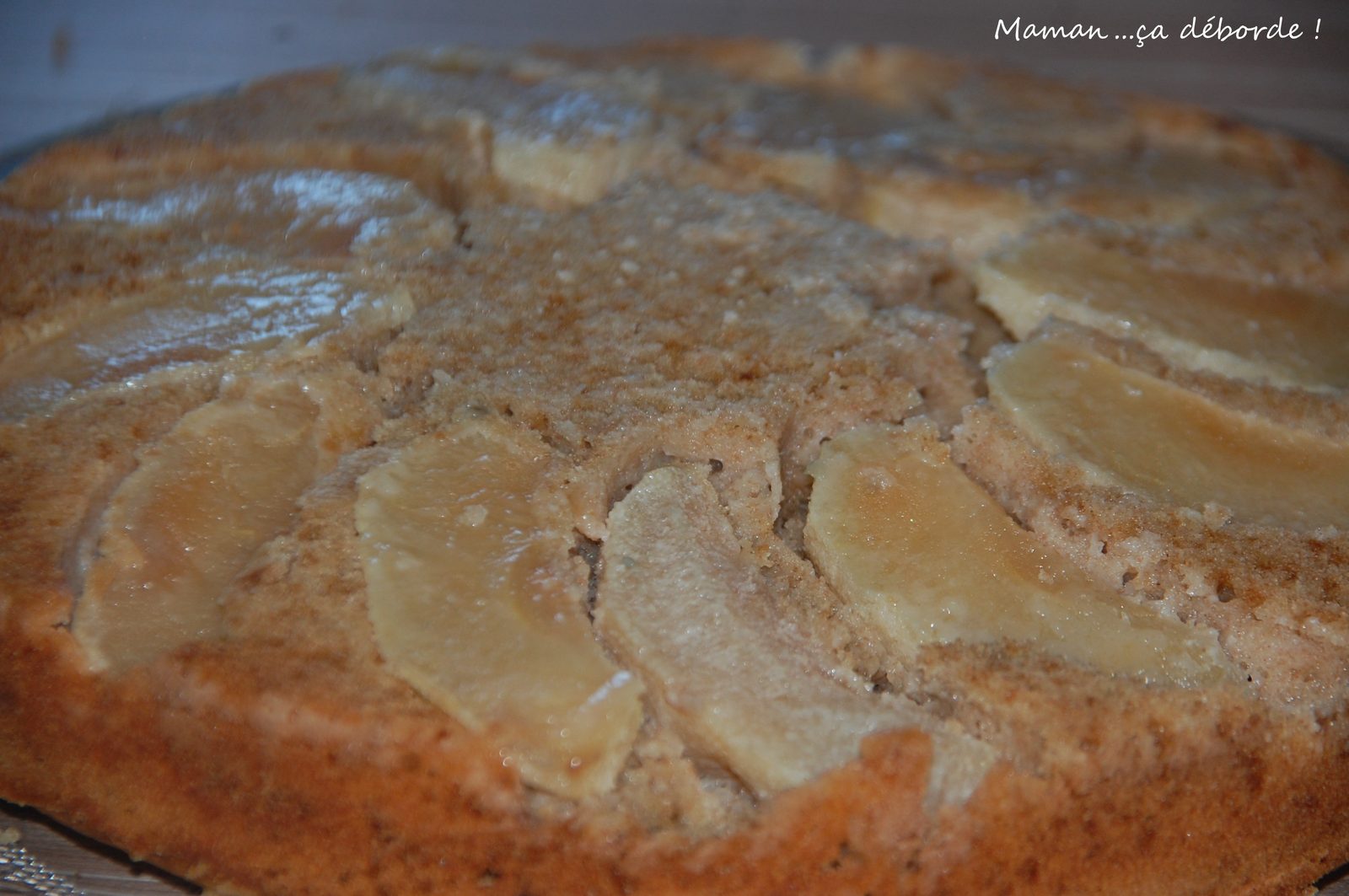 Gâteau à la farine d'épeautre et lait d'amande au caramel beurre salé