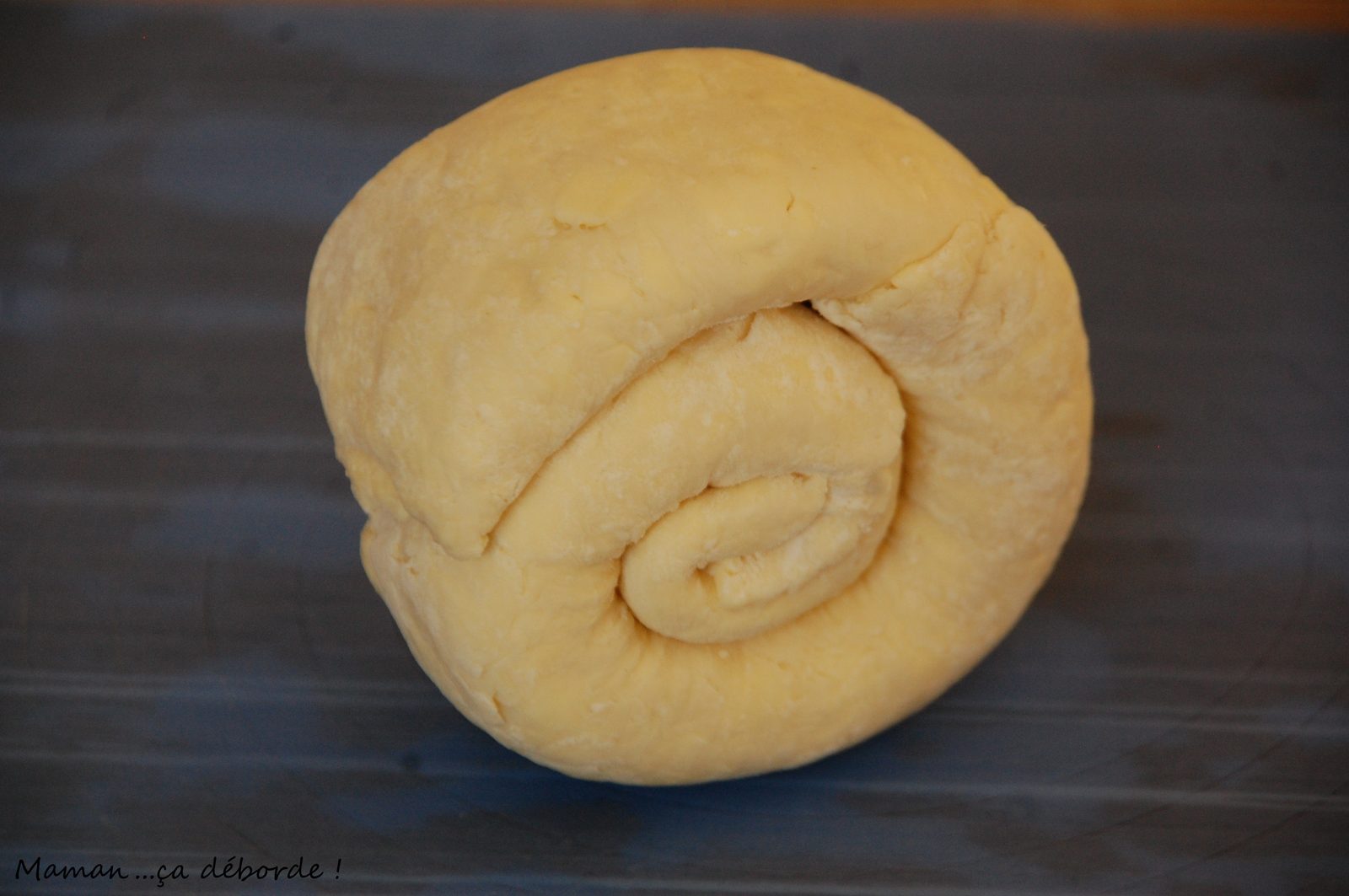 Pâte feuilletée en escargot