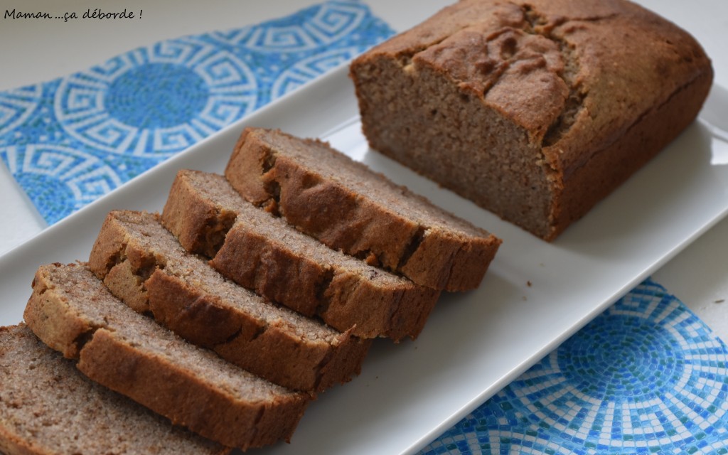 Cake de sarrasin aux bananes et aux noisettes