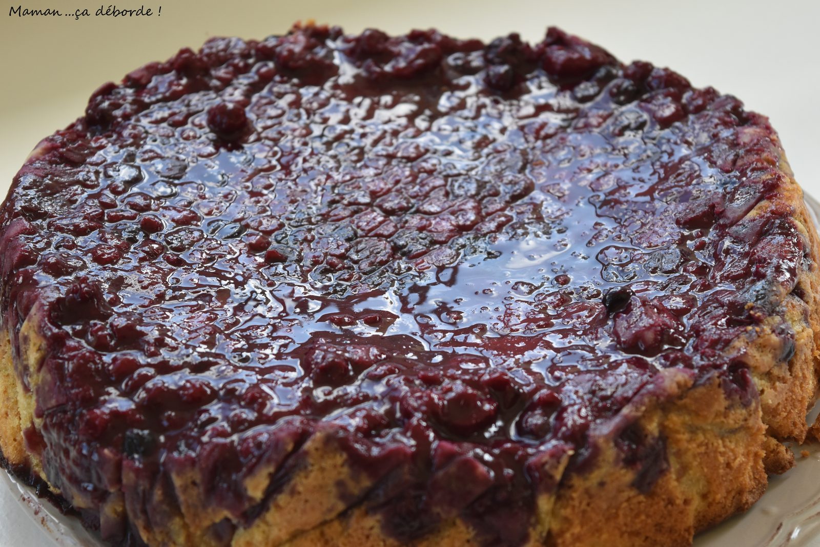 Gâteau renversé aux fruits rouges