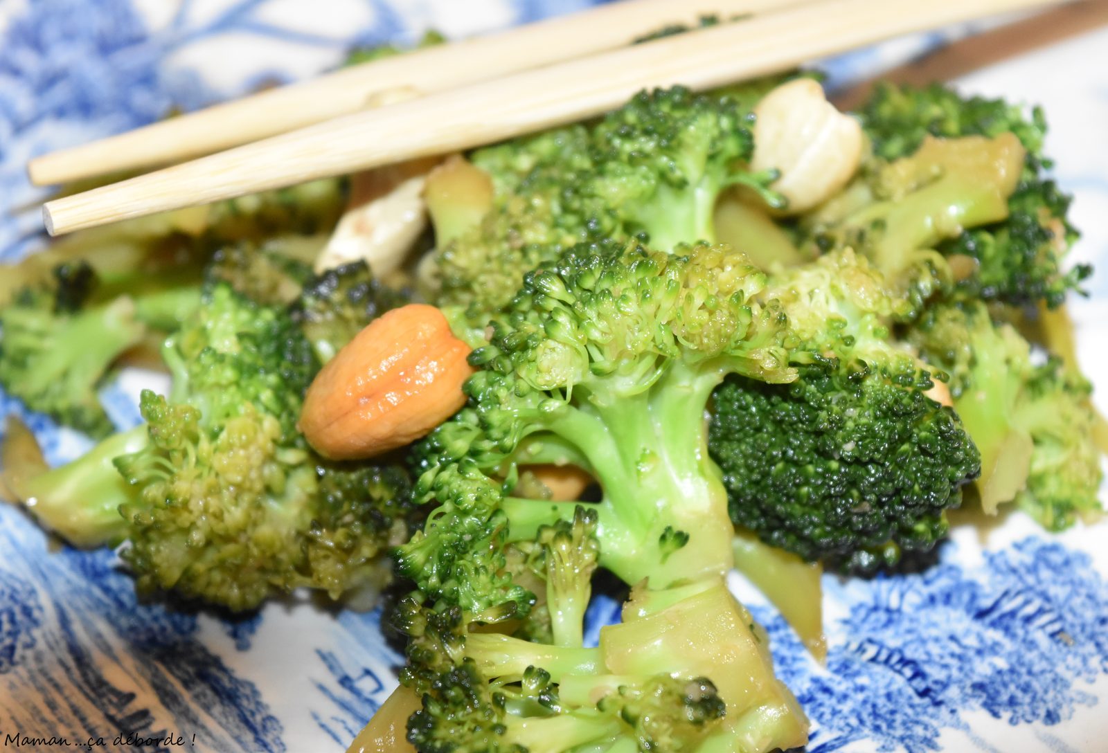 Wok de brocolis aux noix de cajou