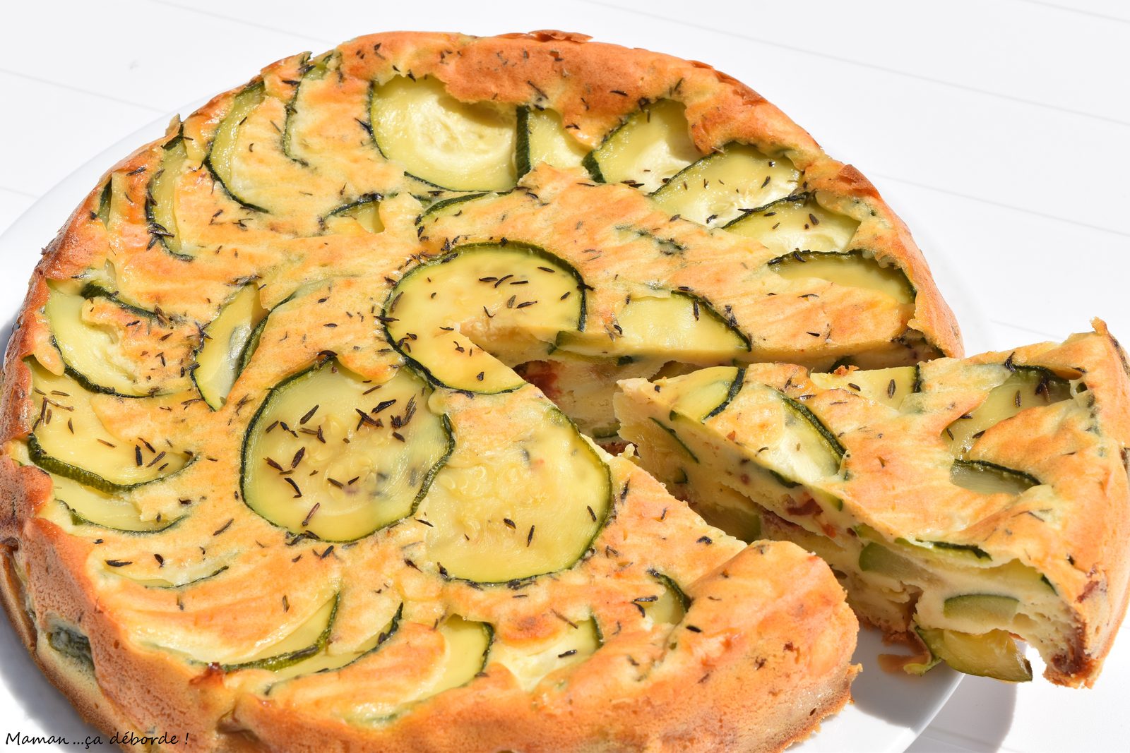 Gâteau renversé au yaourt et aux courgettes grillées