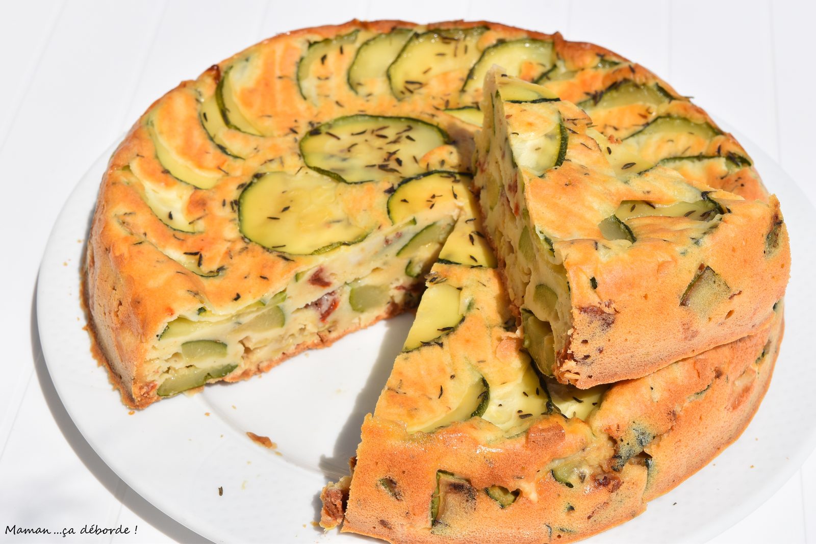 Gâteau renversé au yaourt et aux courgettes grillées