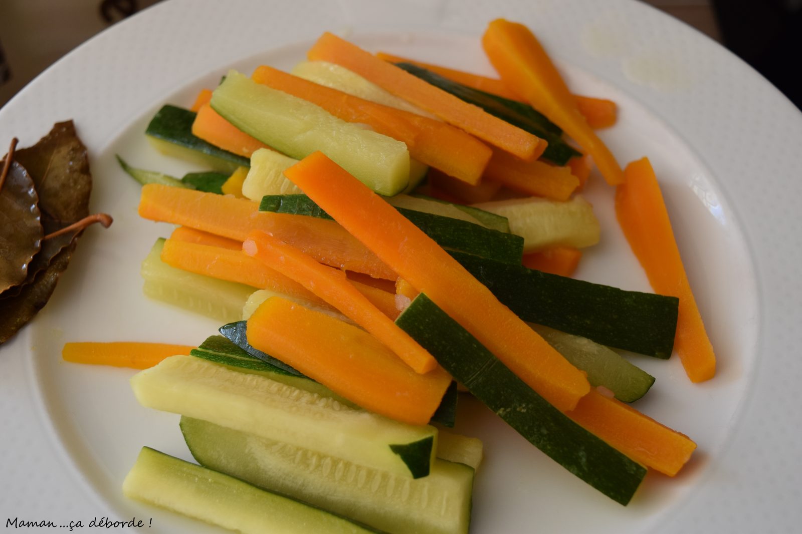 Bâtonnets carottes et courgettes cuits