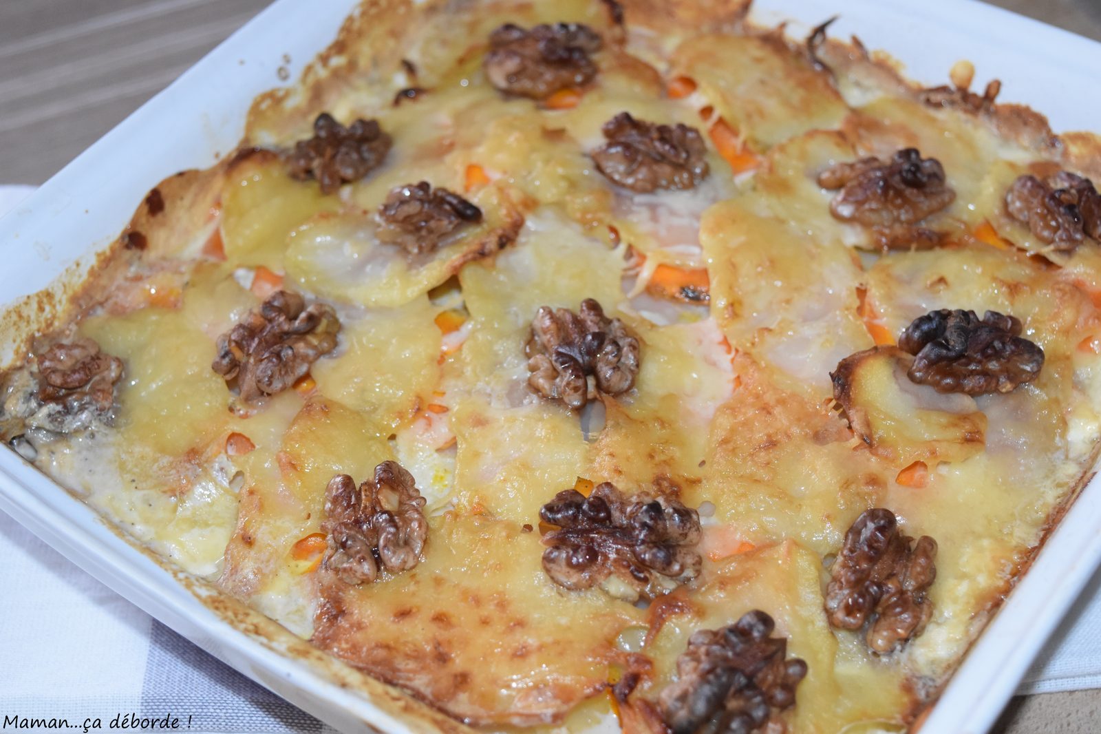 Gratin de pomme de terre, carotte et noix