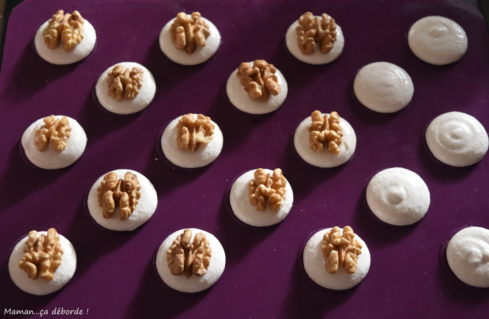 macarons-au-roquefort1