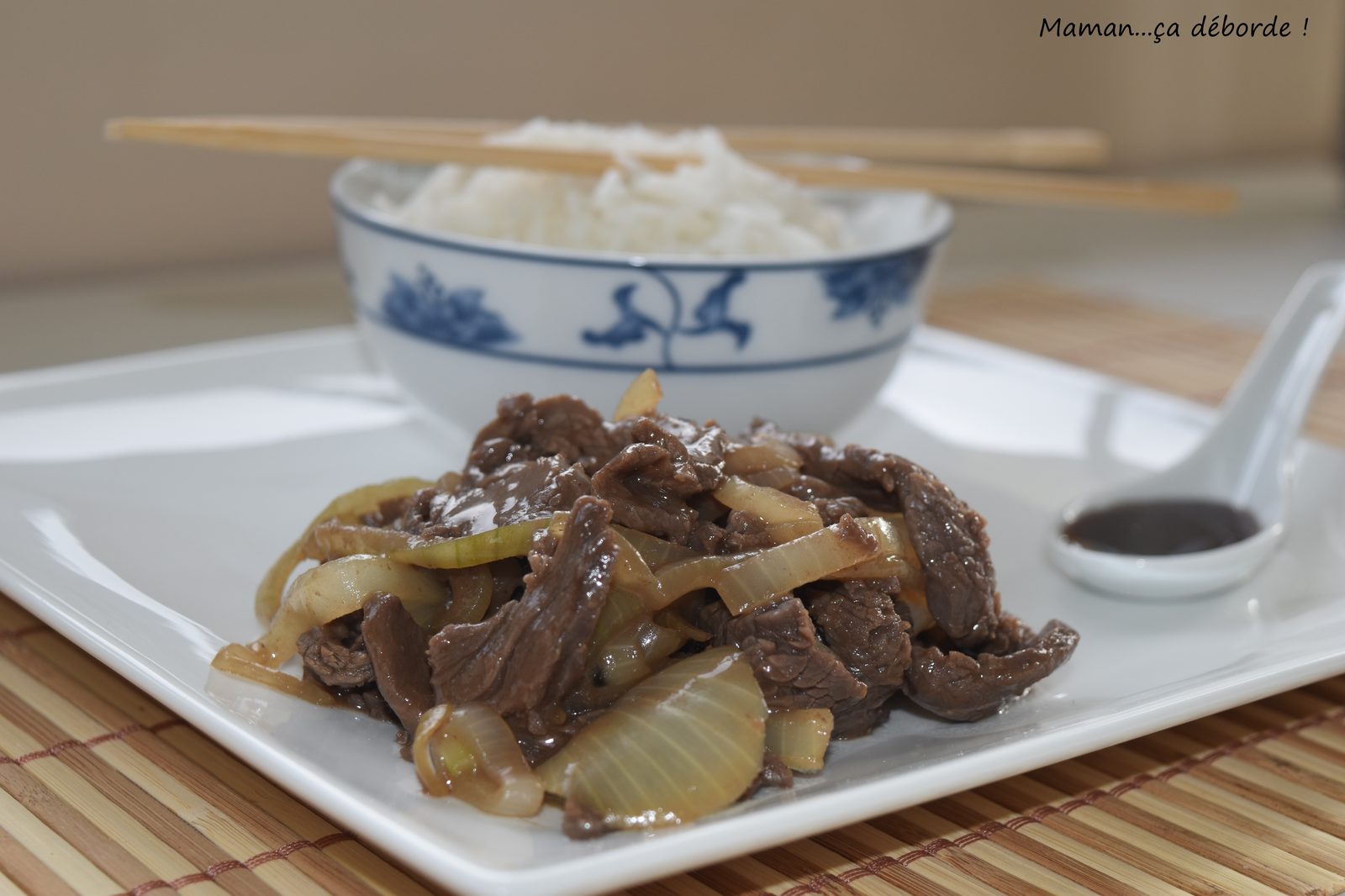 Boeuf sauté aux oignons