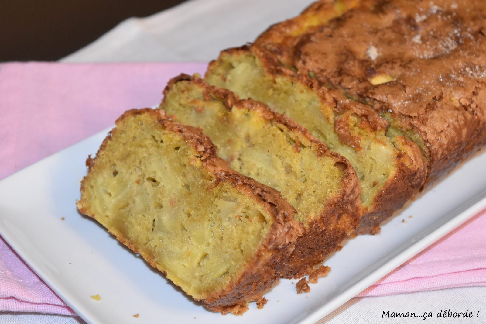 Cake aux pommes et aux jaunes d'oeufs