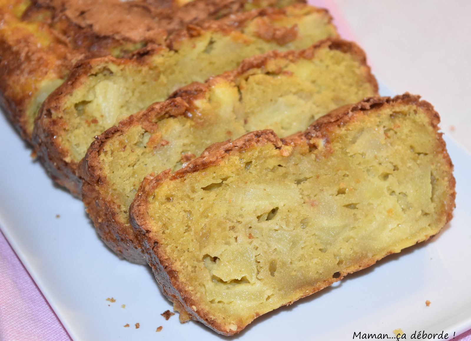 Cake aux pommes et aux jaunes d'oeufs