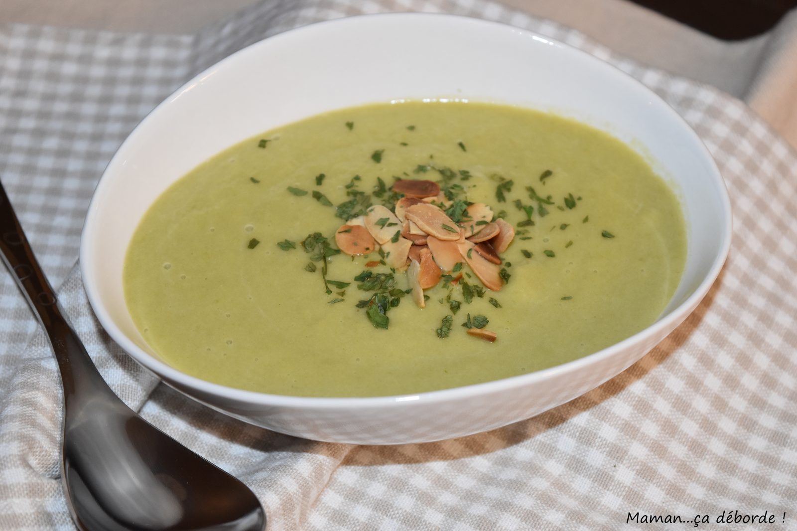 Velouté poireau et navet au lait d'amande