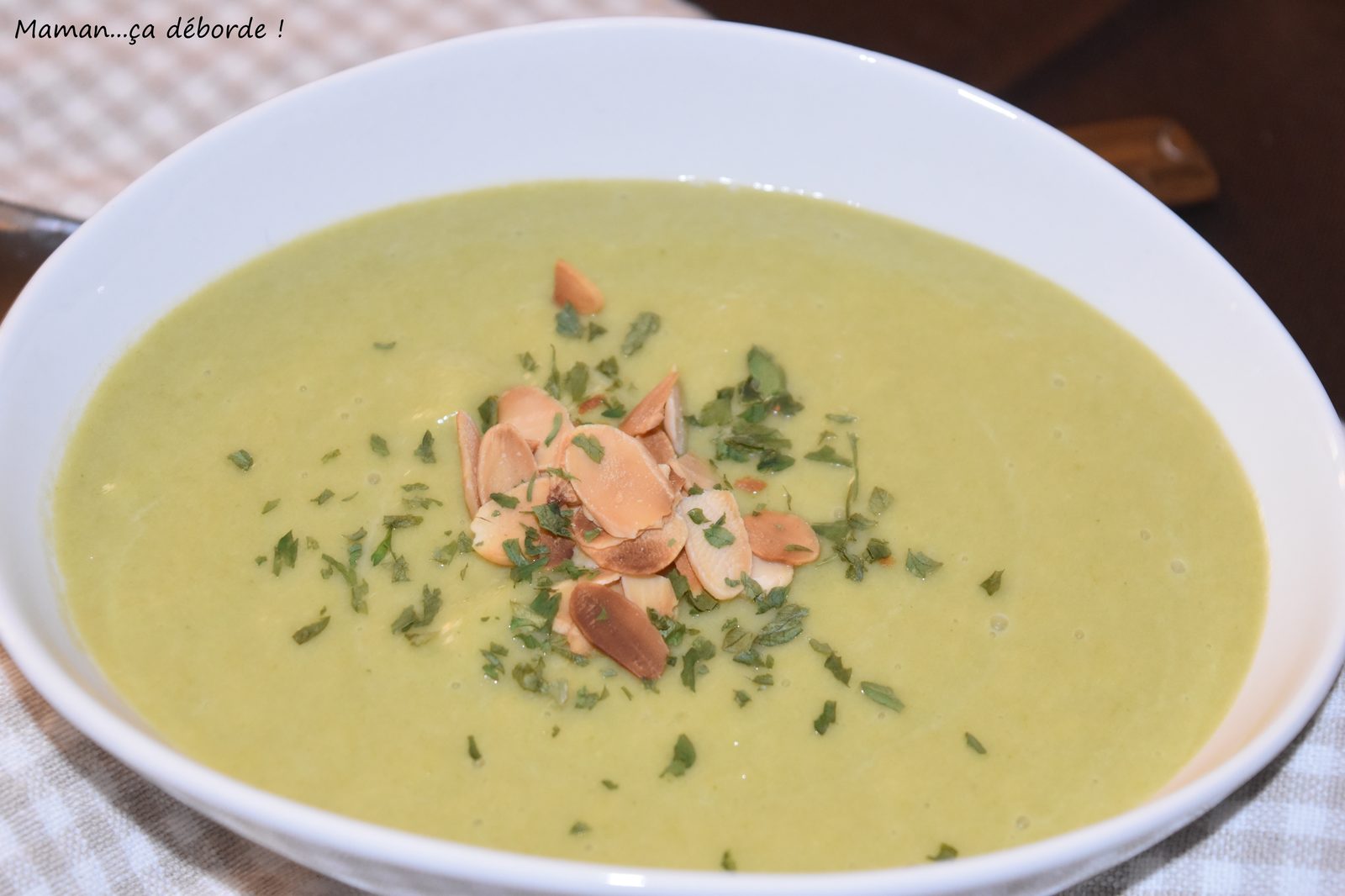 Velouté poireau et navet au lait d'amande