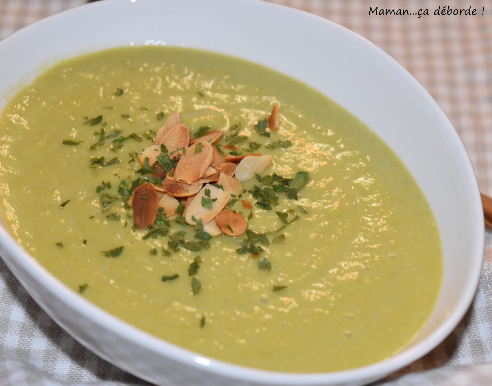 Velouté poireau et navet au lait d'amande