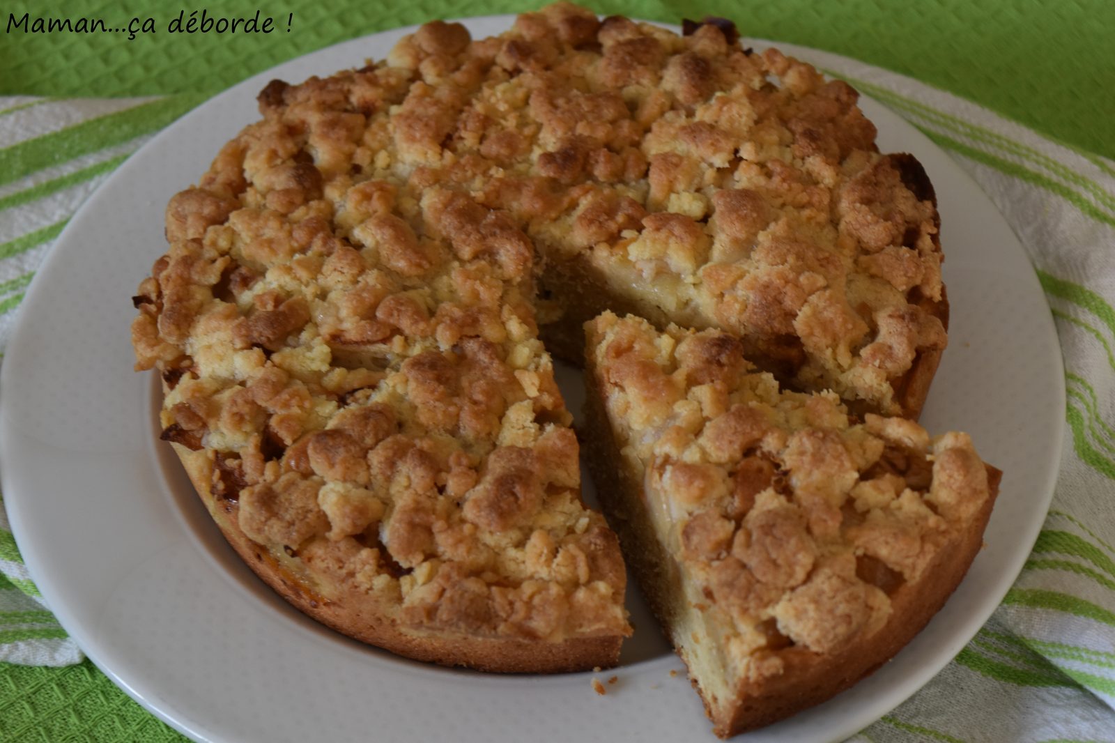 Irish apple crumble cake