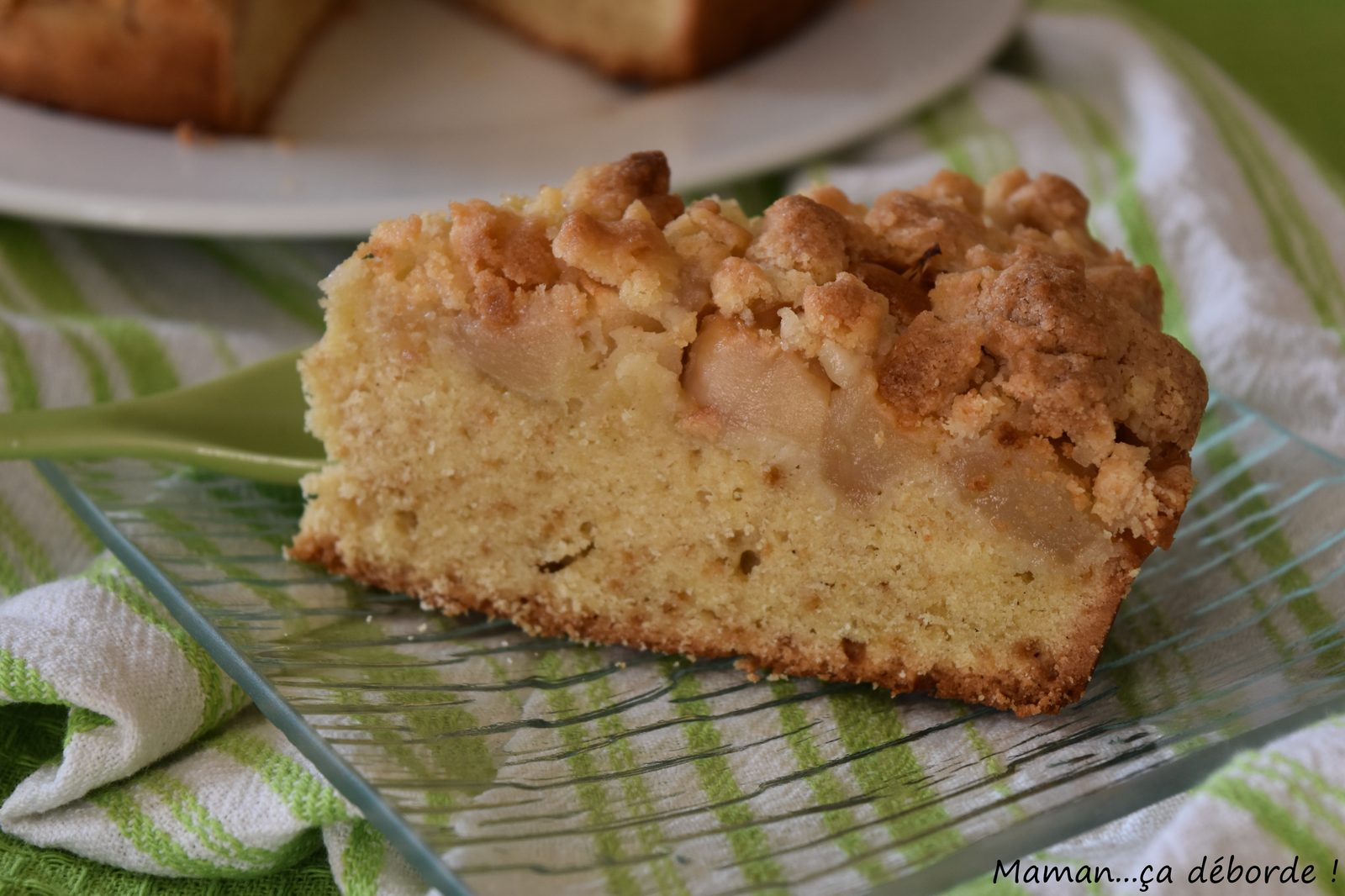 Irish apple crumble cake