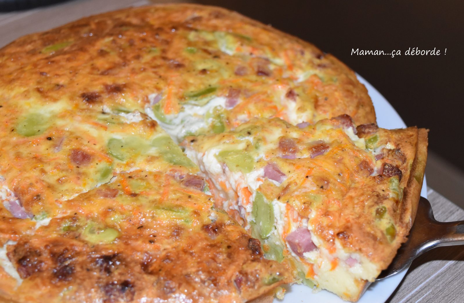 Quiche sans pâte fève, carotte et dés de jambon