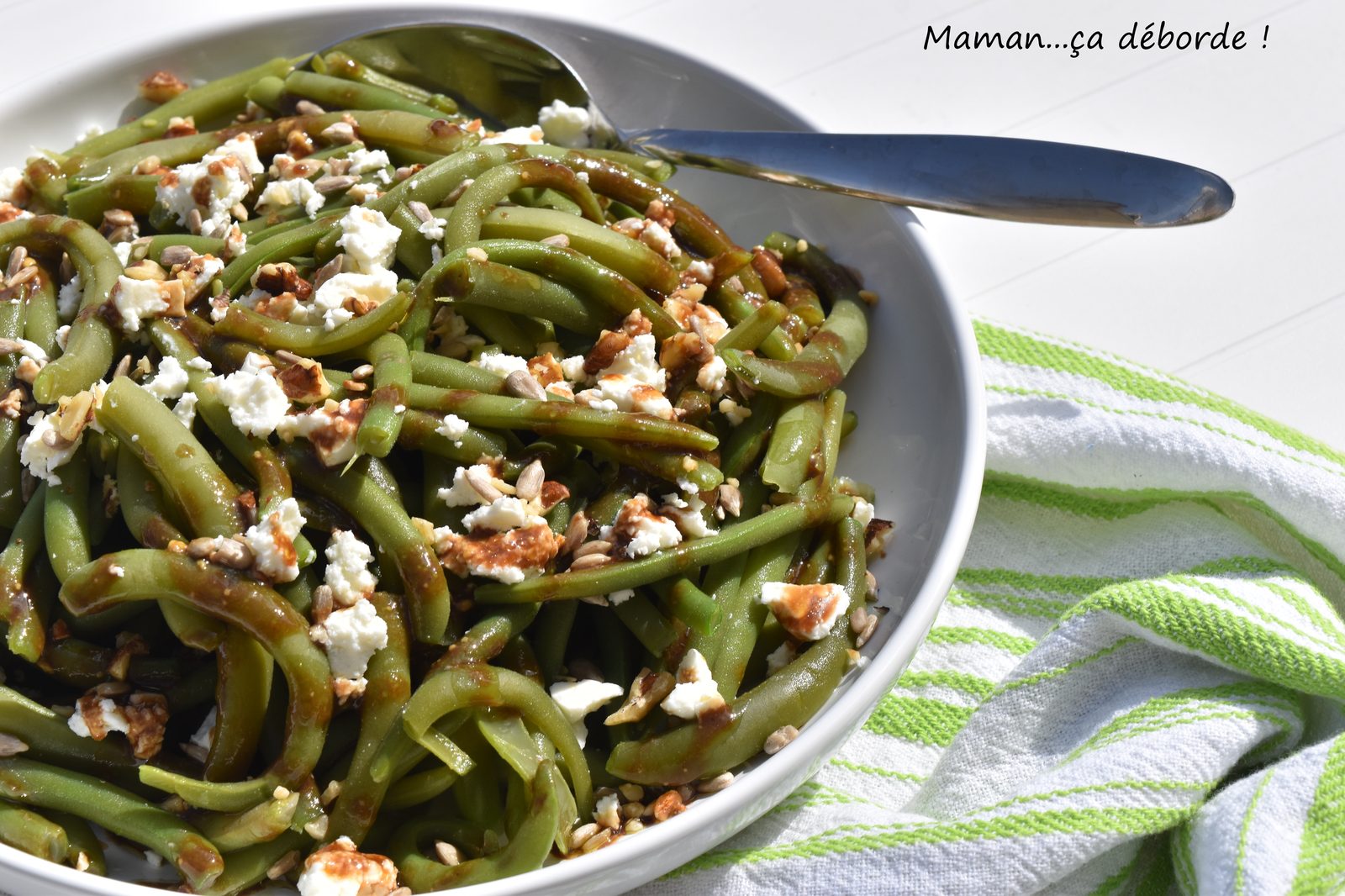 Salade de haricots verts, feta et graines