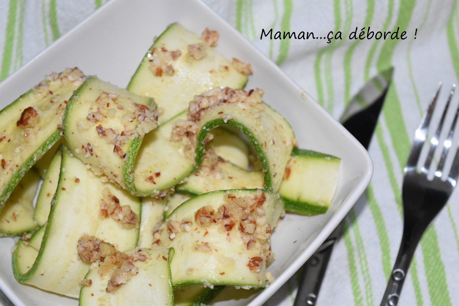 Courgettes crues au pesto d'amande