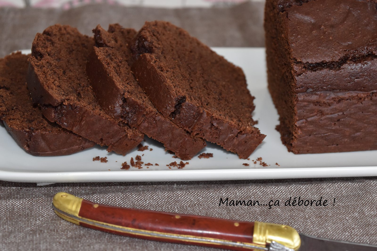 Gâteau au chocolat, amande et sésame