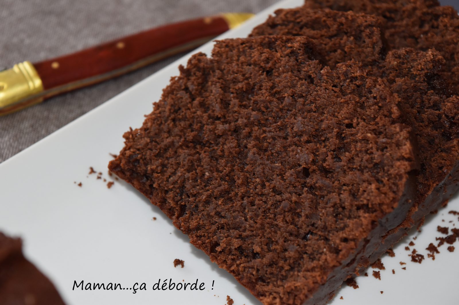 Cake au chocolat, amande et sésame