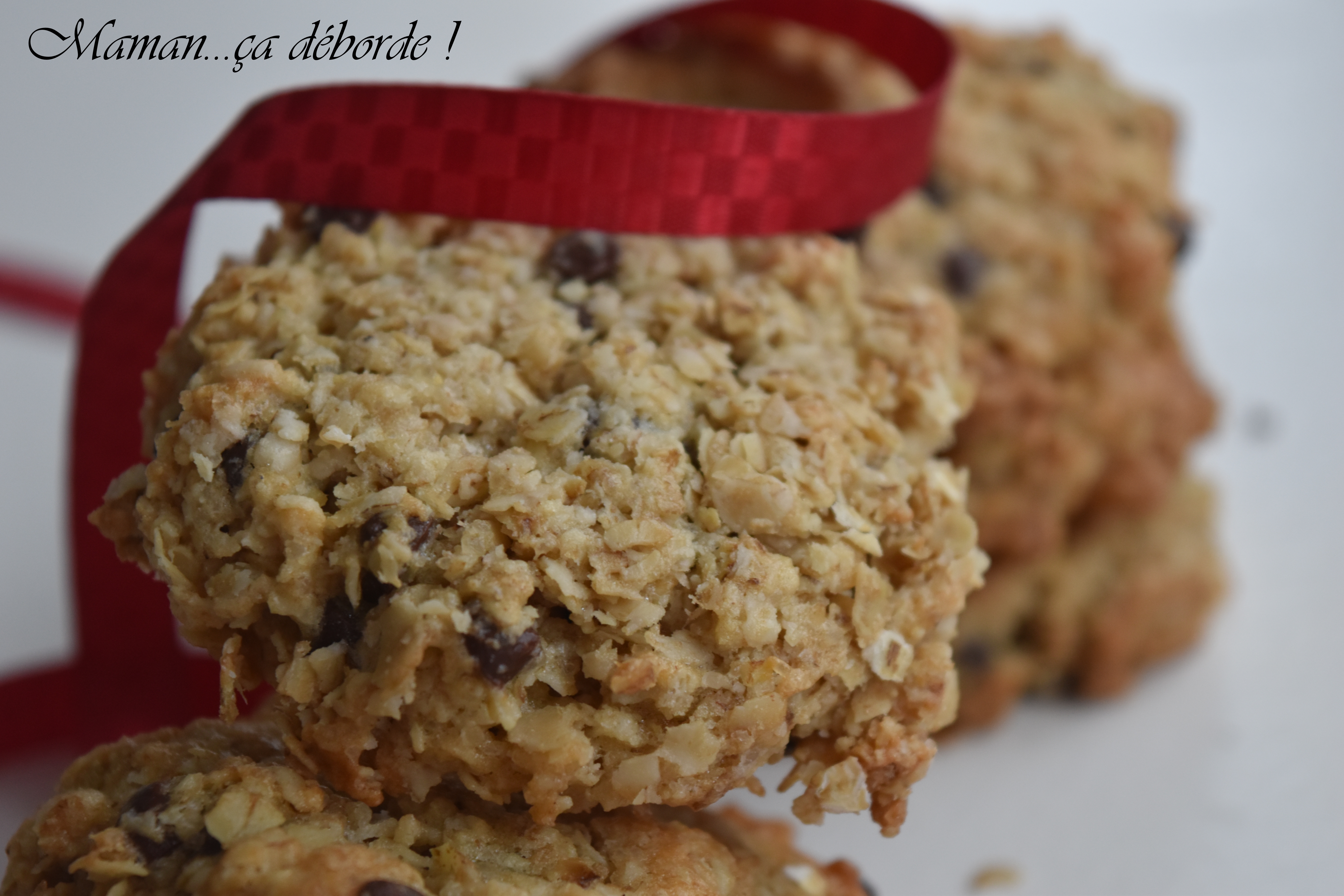 Cookies Aux Flocons D'avoine Et Pépites De Chocolat - Maman...ça Déborde