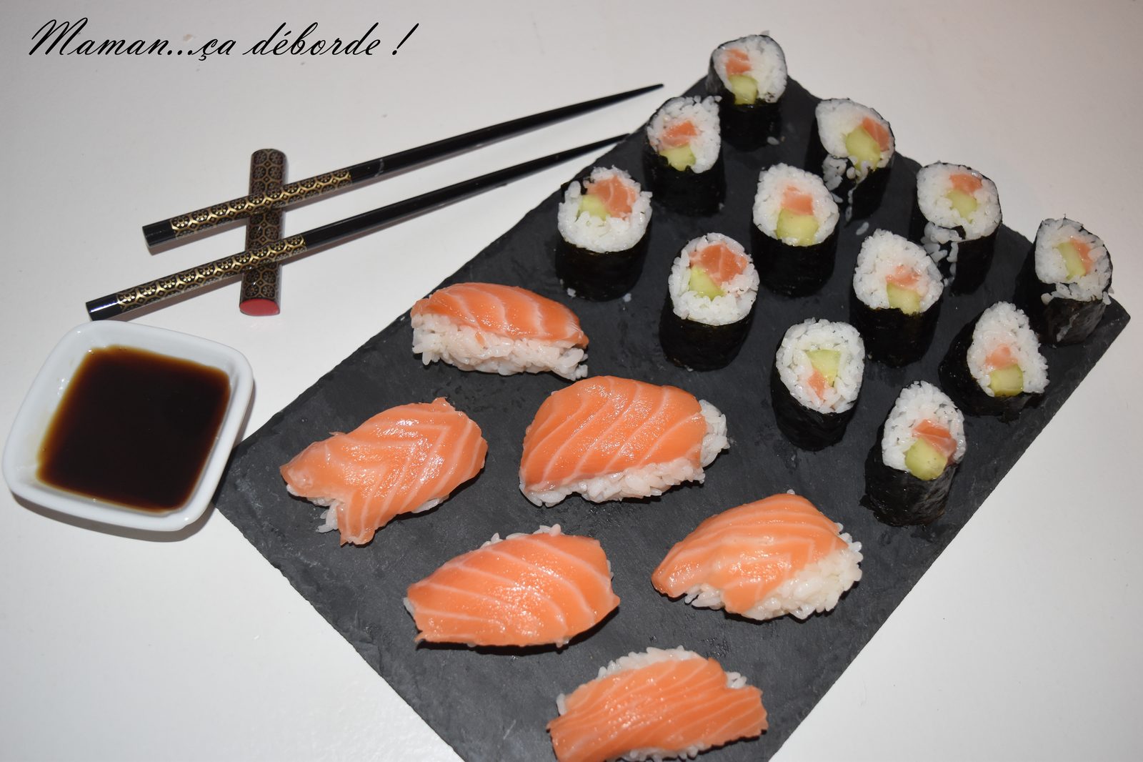 Makis et sushis au saumon