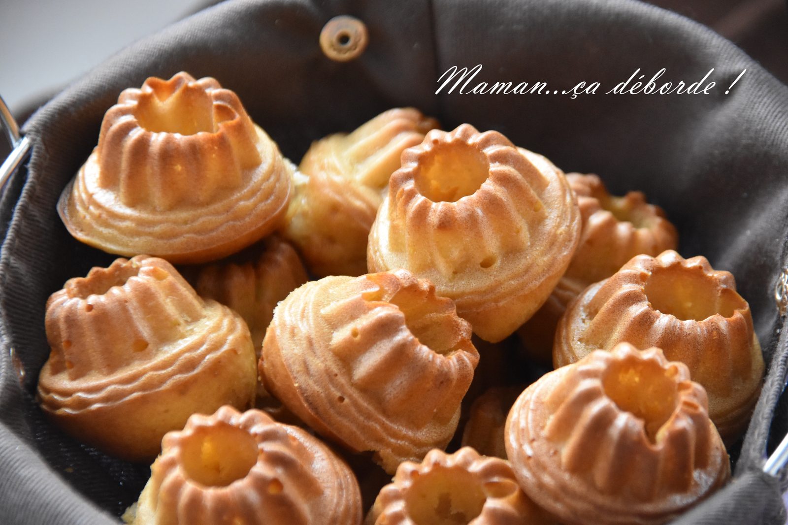 Minis cakes chèvre, miel et noix