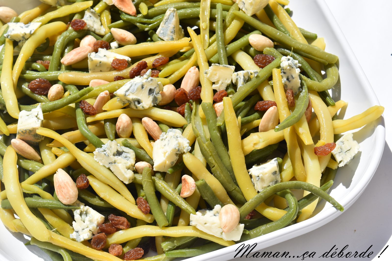 Salade d'haricots verts, amande et bleu d'auvergne