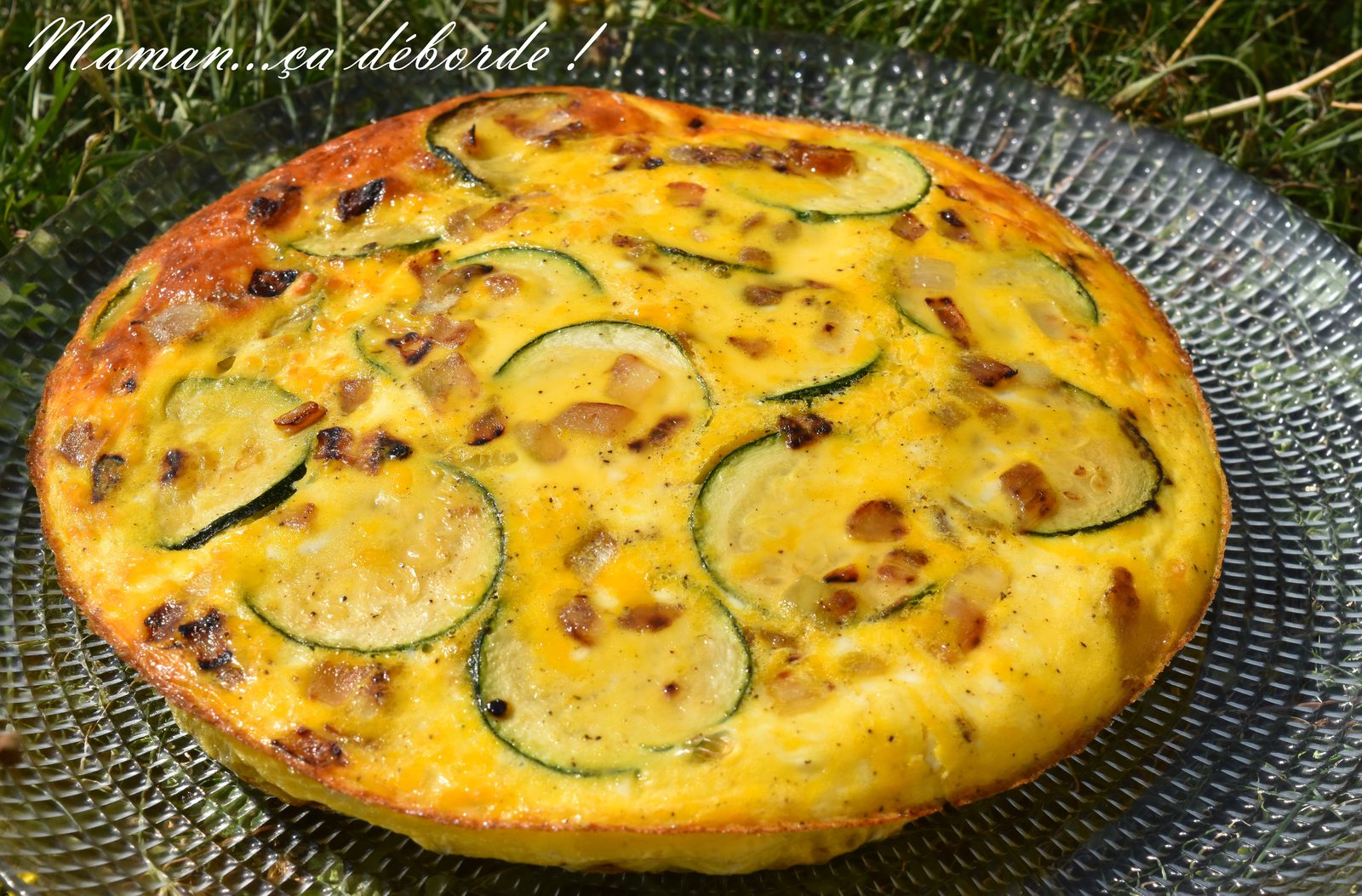 Omelette au four courgette, feta et oignon