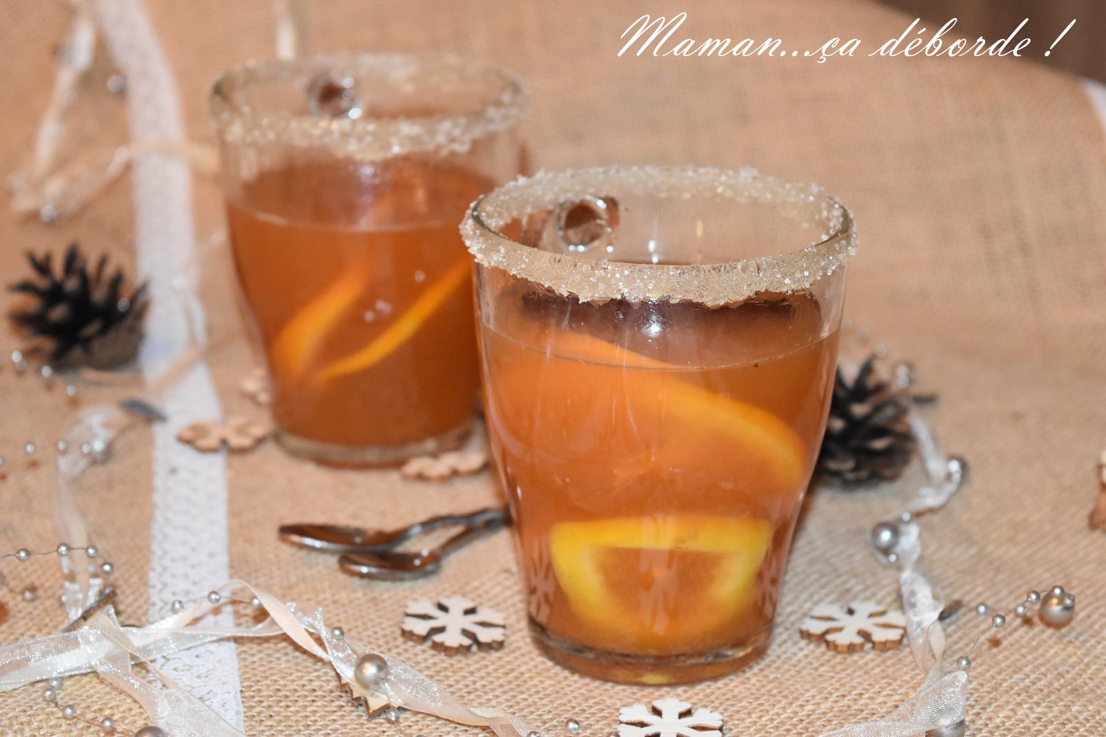 Jus de pomme chaud de Noël