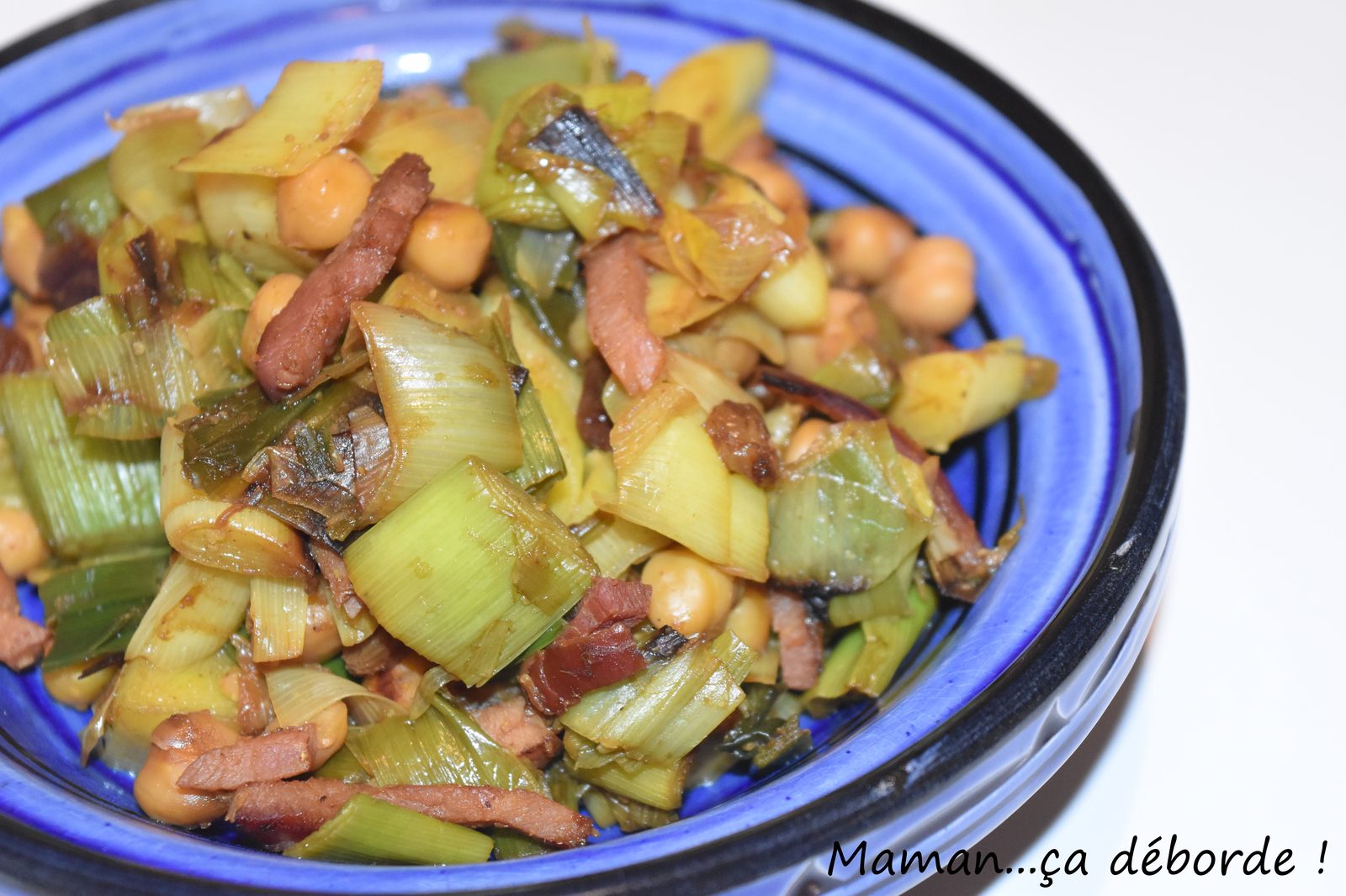 Poêlée de poireaux, pois chiche et bacon
