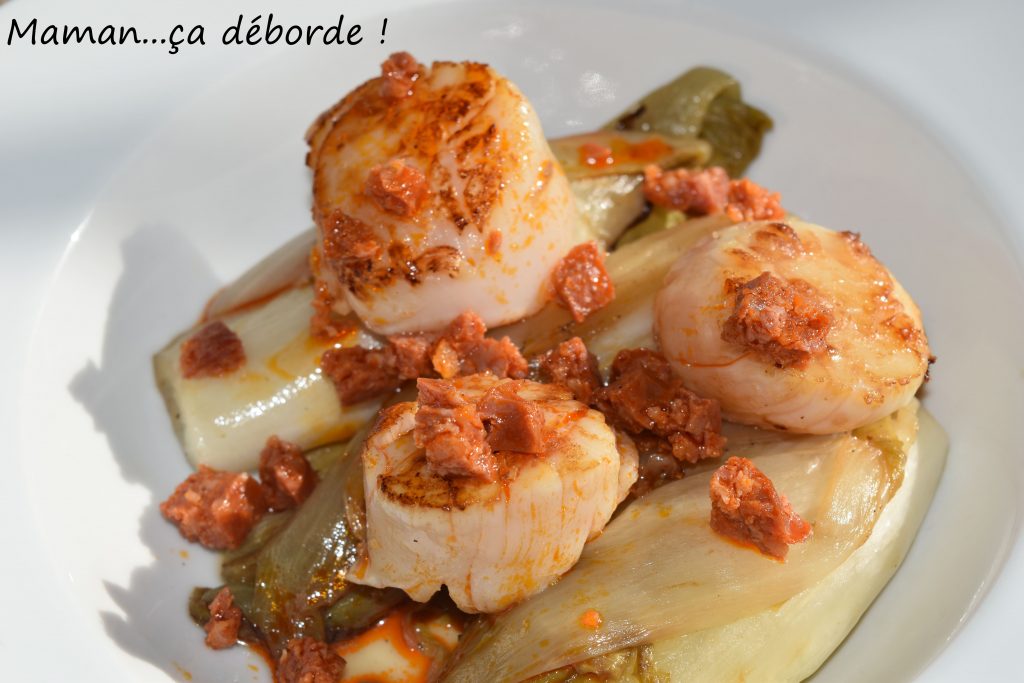 Noix de St Jacques au chorizo et endives braisées - Maman...ça déborde